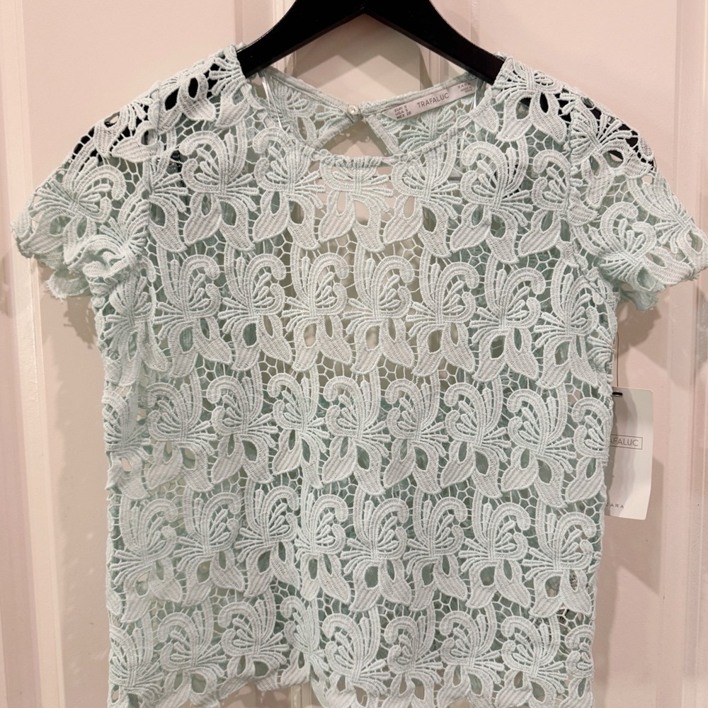 BNWT Zara Trafaluc Light Sea Green Cutwork top small STUNNING - Picture 3 of 7